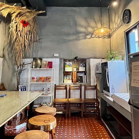 鹿港镇以安二館公寓 外观 照片