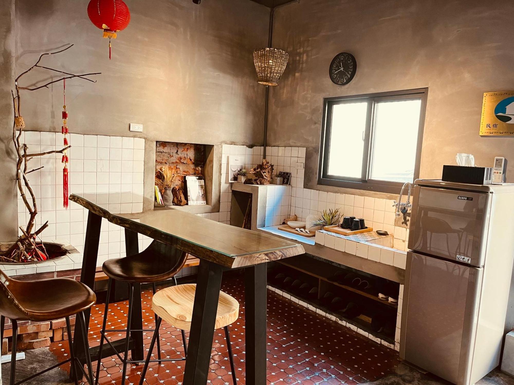 鹿港镇以安二館公寓 外观 照片